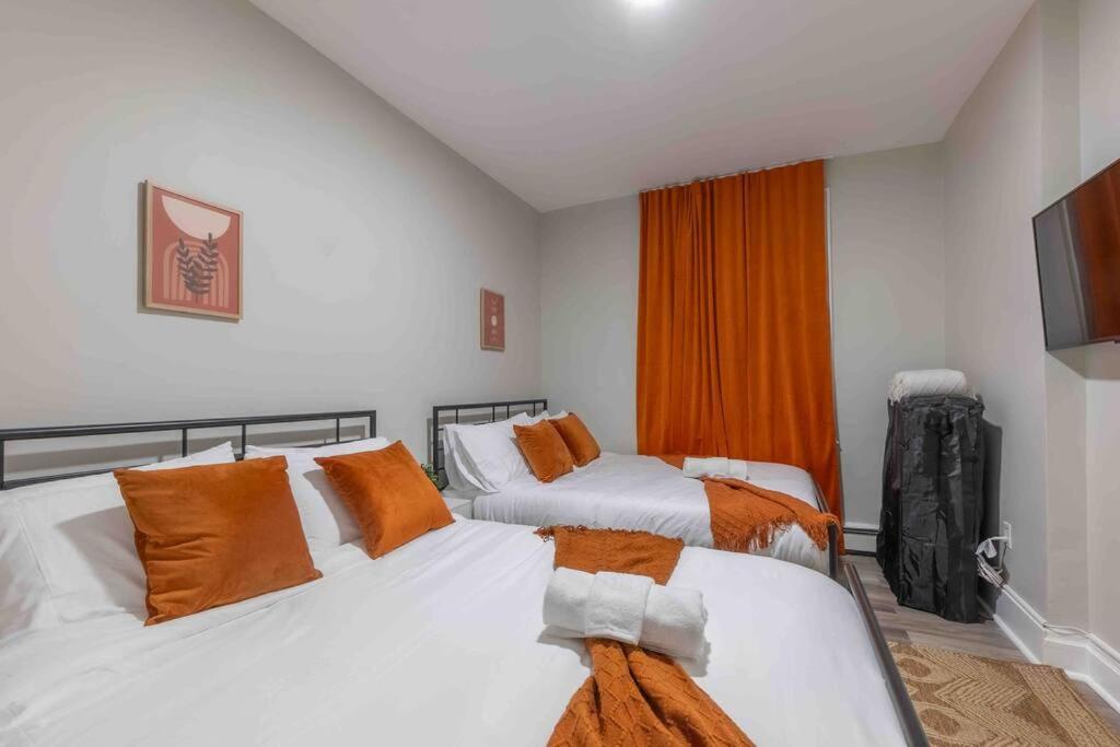 Pumpkin Premise By Airport, 5 Beds, Sleeps 8, Book 7 Days, Get 20 Percent Off Lägenhet Newark Exteriör bild