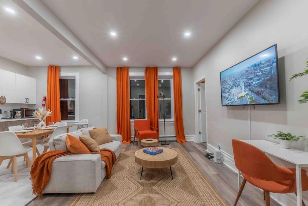 Pumpkin Premise By Airport, 5 Beds, Sleeps 8, Book 7 Days, Get 20 Percent Off Lägenhet Newark Exteriör bild
